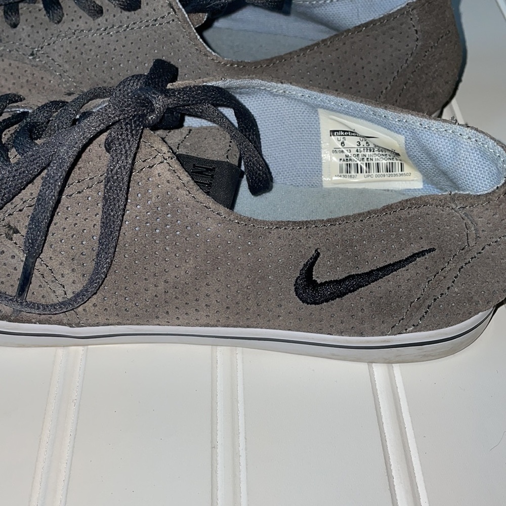 Nike shoes